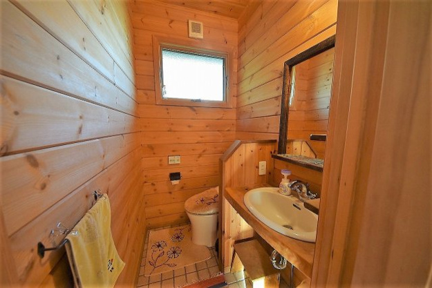 【トイレ】 | 伊豆急伊豆高原　店舗付き戸建 | 店舗部分のトイレ