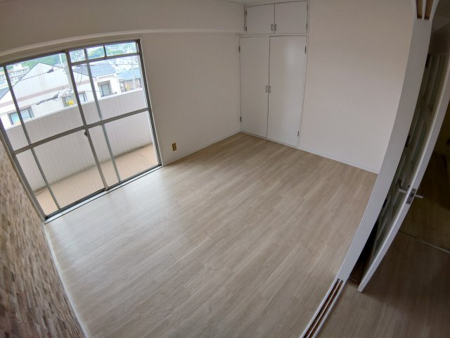 【寝室】 | ソレイユ山本
