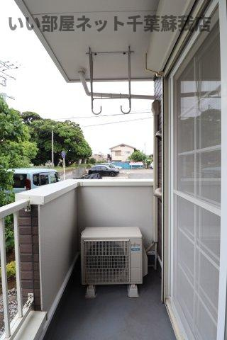 リール・アンジュのバルコニー|外からの目が気にならないバルコニーで洗濯物が干せます