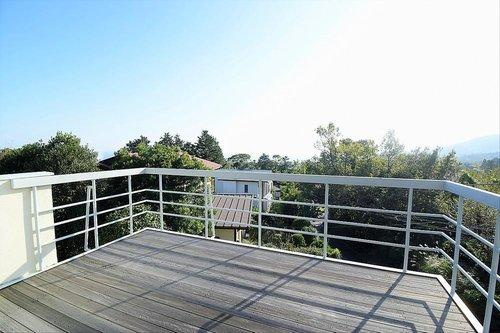 【バルコニー】 | 伊豆急伊豆高原　戸建 | 現地（2019年11月）撮影