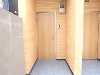 【エントランス】