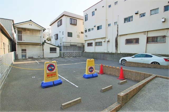 AH-BONⅡ（アーボンⅡ）の駐車場