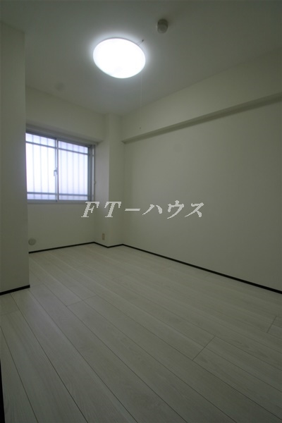 モアクレスト船橋三咲の居間・リビング