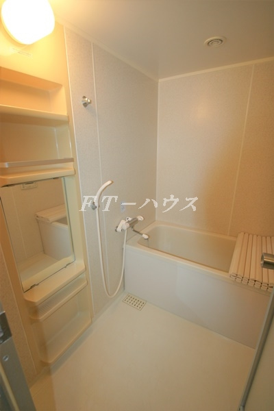 モアクレスト船橋三咲の浴室