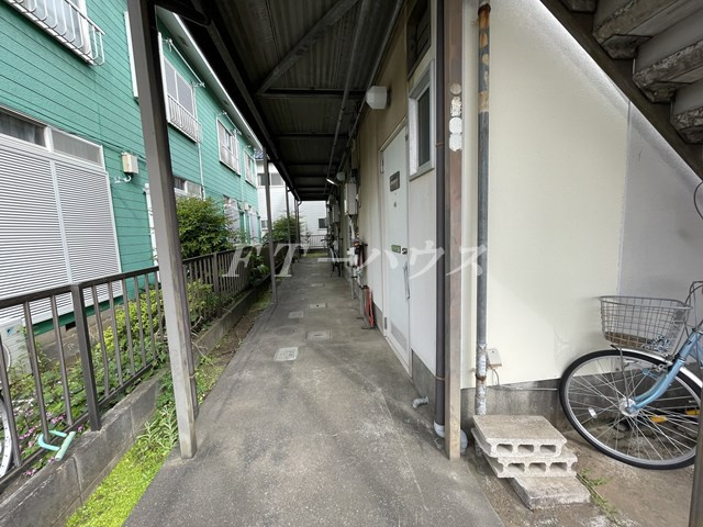 ハイツ井上のエントランス