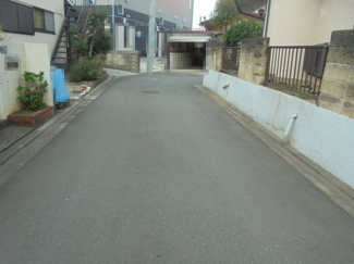 【前面道路含む現地写真】 | 西側道路