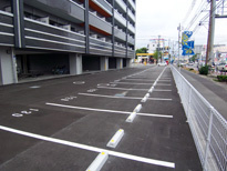 【駐車場】