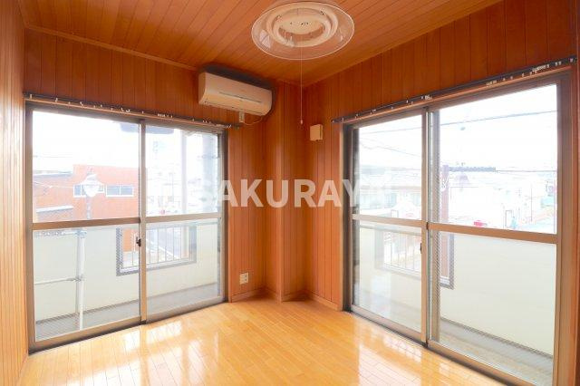 サンウッドの洋室|2023年4月撮影。