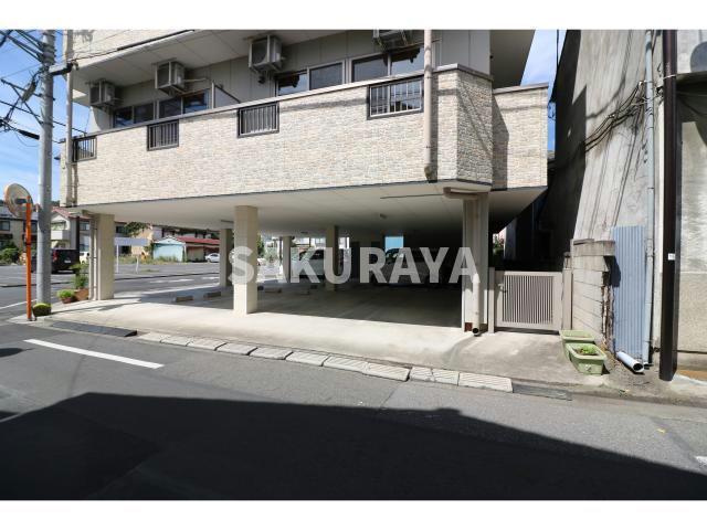 サンウッドの駐車場