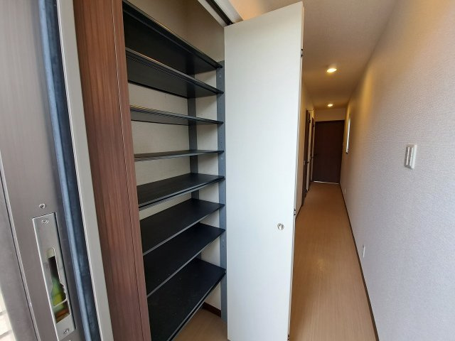 ラフィネ小松の収納