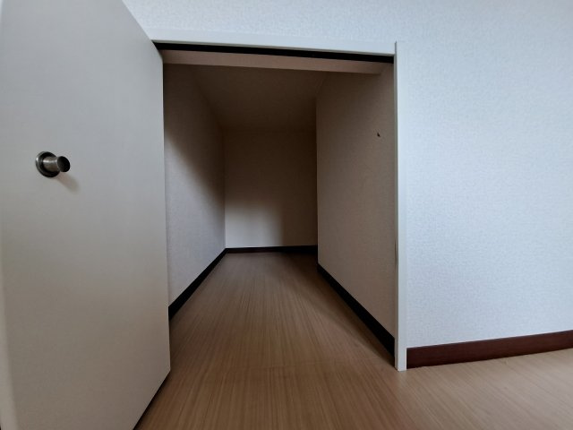 ラフィネ小松の収納|１階