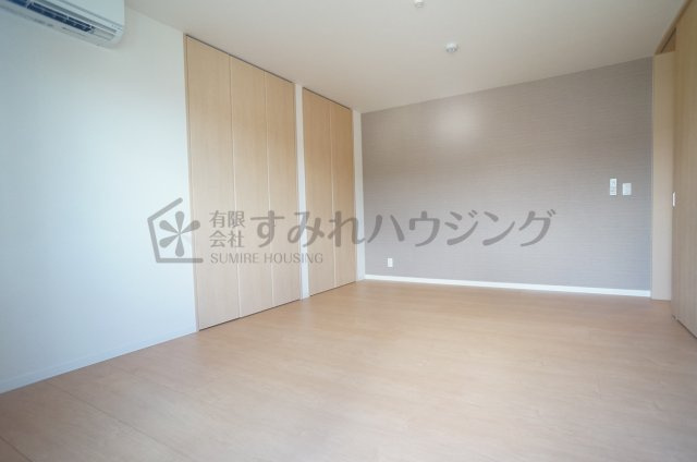 イデアーレ伊丹の洋室