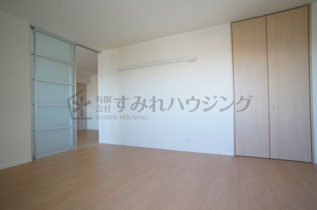 イデアーレ伊丹の洋室