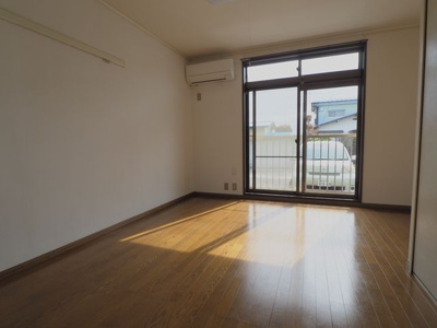 【洋室】 | レジアーナB棟 | コンパクトで使いやすい洋室です