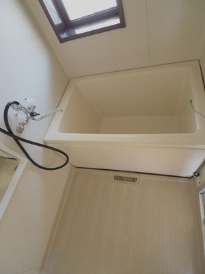 【浴室】 | レジアーナB棟 | お風呂で日々の疲れを落としましょう