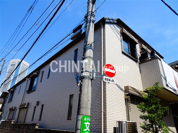 ロジュマン初台の外観
