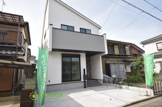 上尾市小泉7丁目　中古一戸建て　01の外観|落ち着いた雰囲気のあるお洒落な外観！