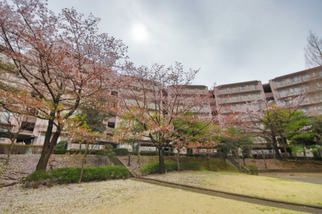 ブルーライン「センター南」アークガーデンひびきの街四番館の画像