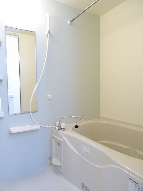 フラットウェルエムズの浴室