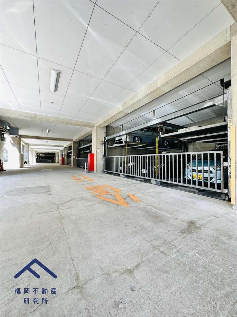 リベーラガーデンDⅡ棟（アベニューイーストⅡ棟）の駐車場