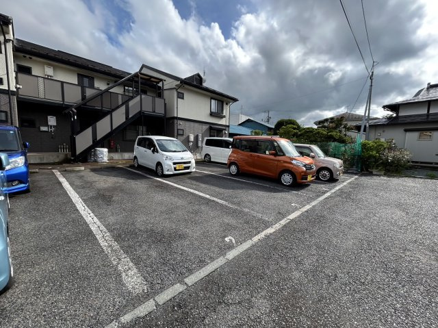 ウェストロジュマンの駐車場