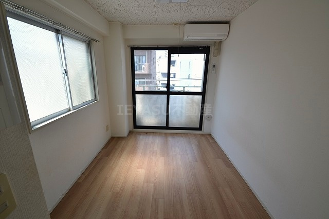 ヴィラ千田の居間・リビング