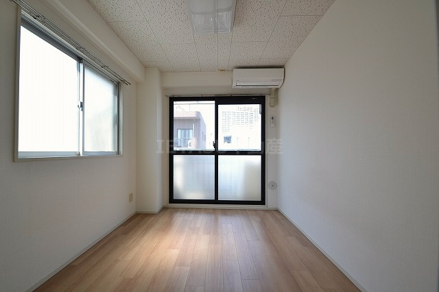 ヴィラ千田の居間・リビング