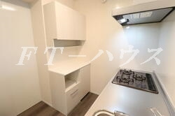 千葉市美浜区真砂２丁目のアパートのキッチン