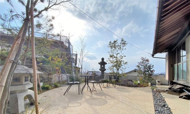 【庭】 | ♪中区四御神♪おしゃれな古民家風♪部屋数多♪ | 駐車場３台以上あり。室内、外観リフォーム済みです