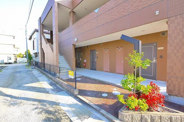 Dear　Courtのエントランス|キレイなエントランスです