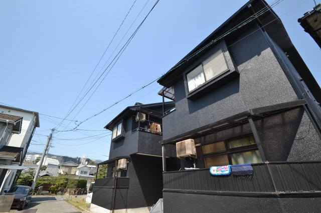 ウエスト長束の外観