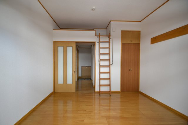 ウエスト長束の居間・リビング