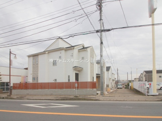 【前面道路含む現地写真】