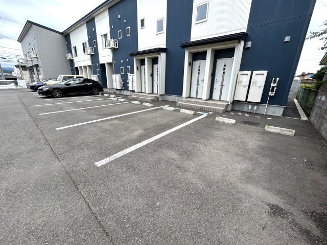 M’s Court（エムズコート）の駐車場|並列区画