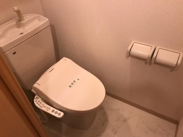 キャトルセゾンのトイレ|シャワー付トイレ