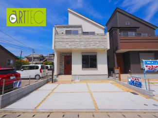 【駐車場】 | 【駐車スペース】
日々の暮らしにマイカーが必要。そんな方は物件の購入条件に駐車場は必須です。通勤に、家族のお迎えに、お買物に、おでかけに、クルマライフを楽しみたい方に。