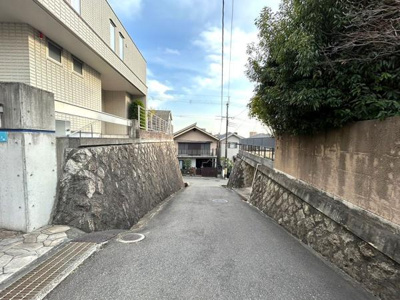 【前面道路含む現地写真】 | 香里山之手町　中古戸建て