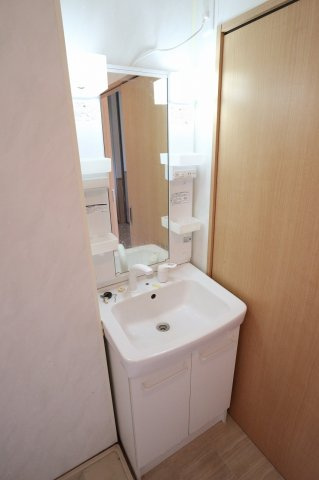 ローズコート・H・C棟の独立洗面台