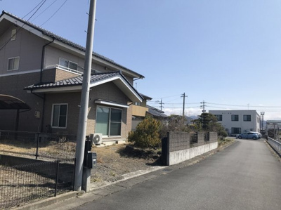 【前面道路含む現地写真】 | 佐久市岩村田西本町中古住宅