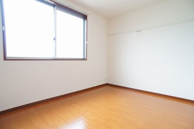 【洋室】 | 【シャーメゾン】ジュネス弐番館 | 5.5帖洋室です
