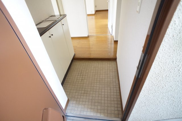 Fujisaki　ハイムの玄関|玄関にはシューズボックスもあり玄関は広く使えますよ