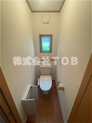 【トイレ】 | マノワール-高井戸東３丁目- | 1F※クリーニング中の写真※