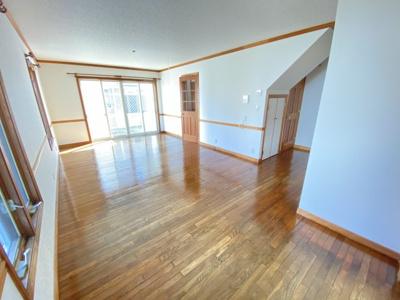 【居間・リビング】 | 熊谷市瀬南  中古住宅 | 現地(2023年4月撮影)