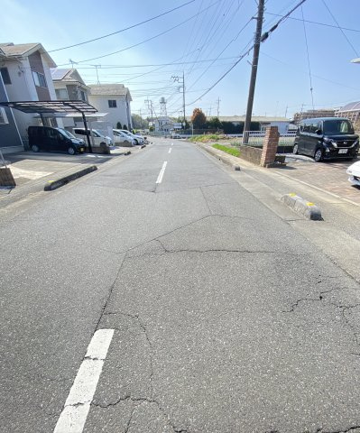 【前面道路含む現地写真】 | 熊谷市瀬南  中古住宅 | 現地(2023年4月撮影)