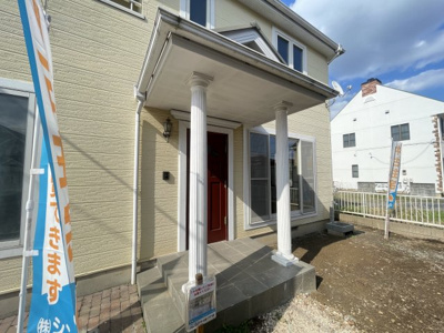 【玄関】 | 熊谷市瀬南  中古住宅 | 現地(2023年4月撮影)