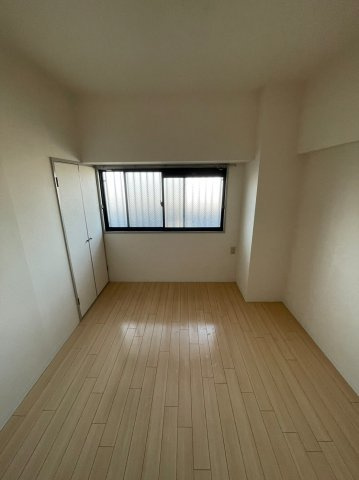 仲介手数料0円！！悠和苑の居間・リビング