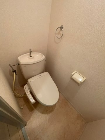 仲介手数料0円！！悠和苑のトイレ