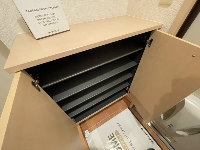 セジュール・ハッセブの玄関