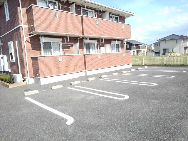 クレメントＡの駐車場|駐車場