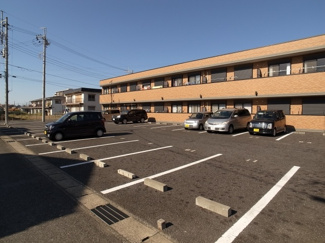 【駐車場】 | 広い敷地の駐車場